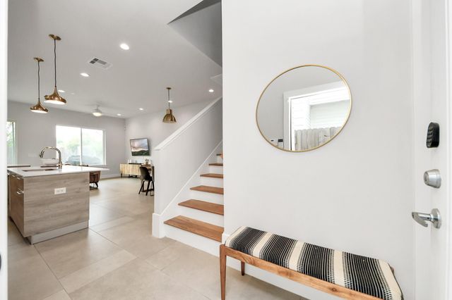 4912 Noble Street, Houston, TX 77020