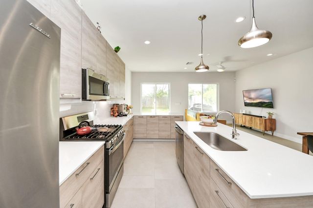 4912 Noble Street, Houston, TX 77020