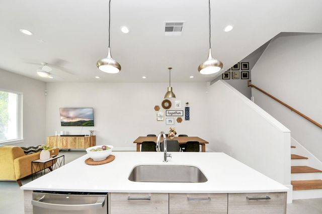 4912 Noble Street, Houston, TX 77020