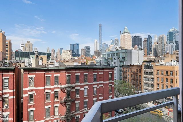 500 W 43rd St Apt 7G, New York City, NY 10036