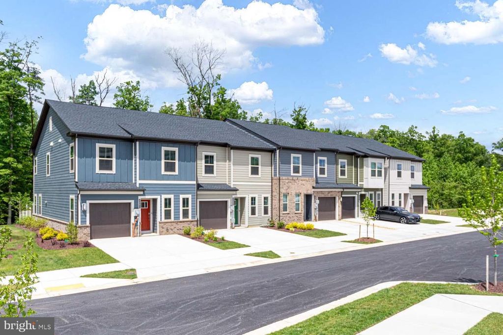 2493 AVESTA, Waldorf, MD 20603