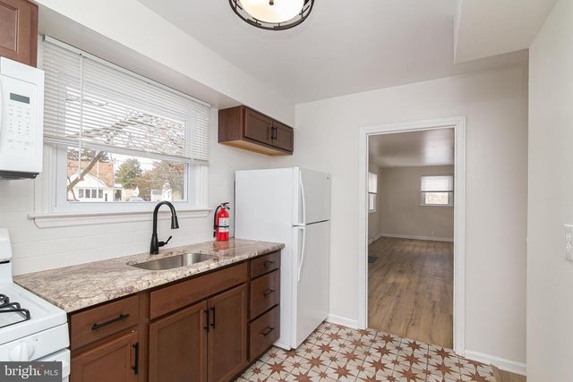 1001 ARMISTICE DR, Burlington, NJ 08016