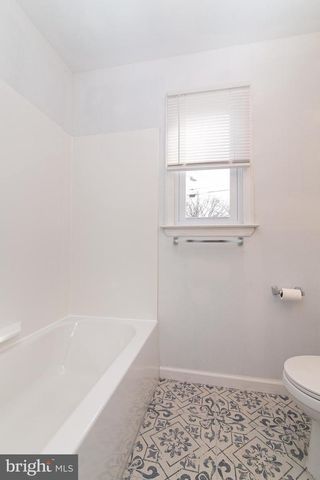 1001 ARMISTICE DR, Burlington, NJ 08016