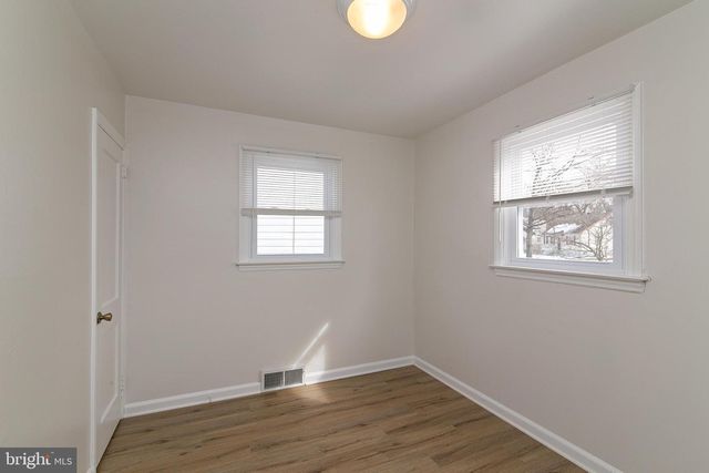1001 ARMISTICE DR, Burlington, NJ 08016