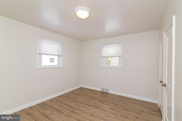 1001 ARMISTICE DR, Burlington, NJ 08016