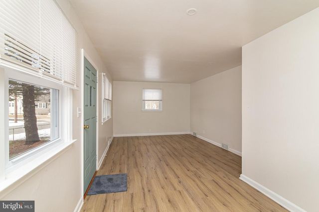 1001 ARMISTICE DR, Burlington, NJ 08016