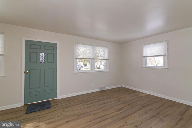 1001 ARMISTICE DR, Burlington, NJ 08016