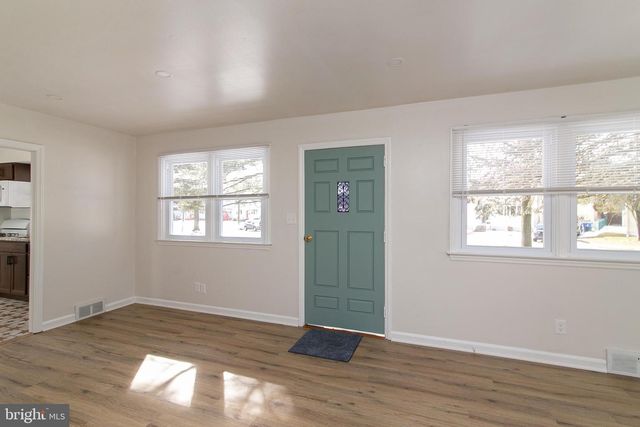 1001 ARMISTICE DR, Burlington, NJ 08016