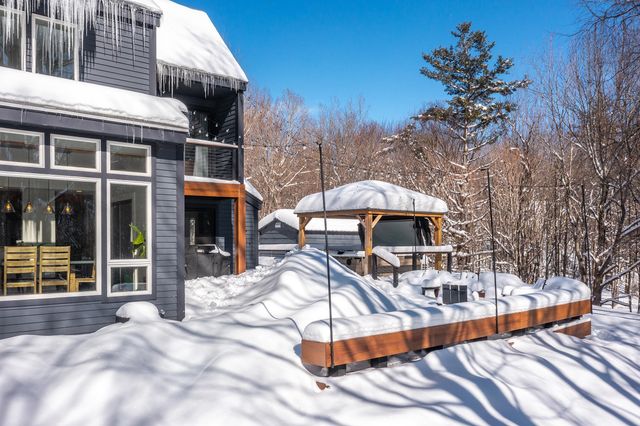 104 High Meadow Road, Winhall, VT 05340