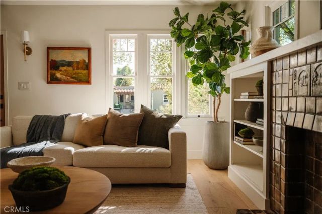 3371 Garden, Los Angeles, CA 90039