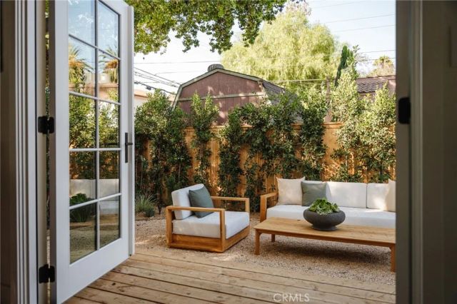 3371 Garden, Los Angeles, CA 90039