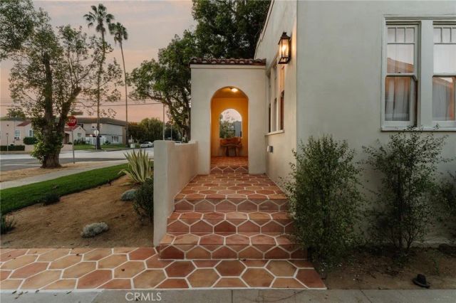 3371 Garden, Los Angeles, CA 90039