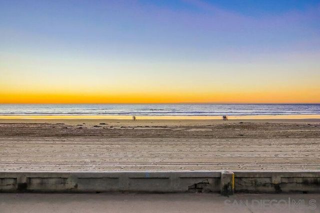 3607 Ocean Front Walk 4, San Diego, CA 92109