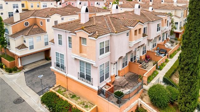 8125 E Santo Court, Anaheim Hills, CA 92808