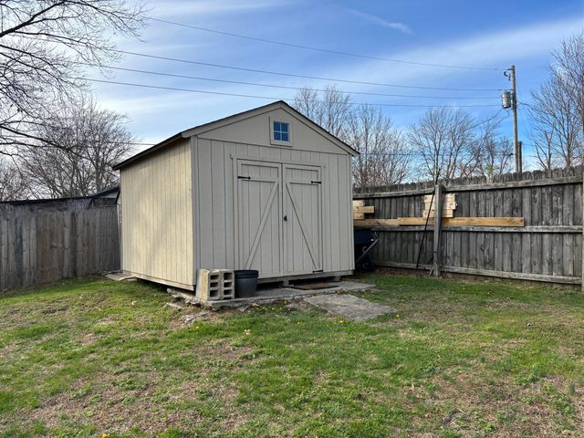 105 Brookfield Drive, Frankfort, KY 40601