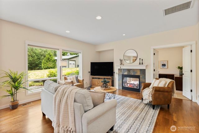 6840 NW Ranger Way, Silverdale, WA 98383