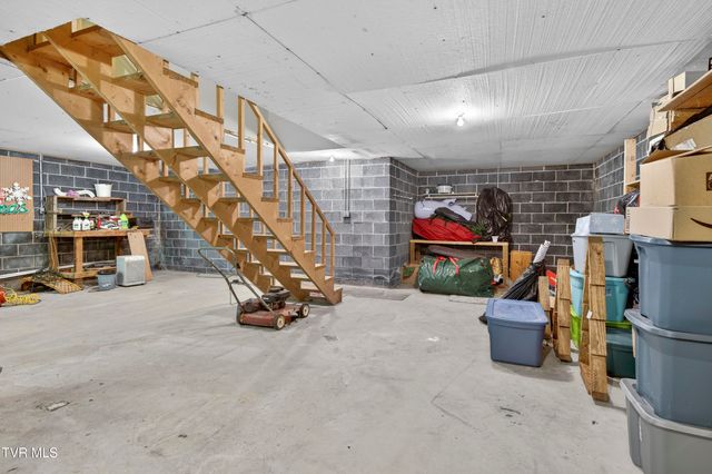 18403 Ironwood Loop, Abingdon, VA 24210