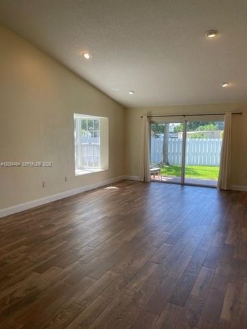 11160 SW 11th Pl 11160, Davie, FL 33324