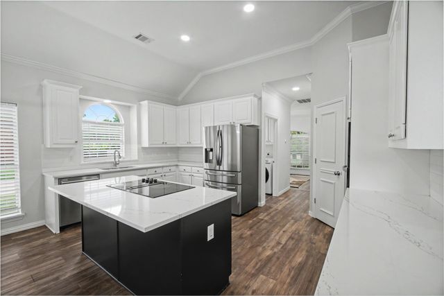 805 Saratoga Drive, Southlake, TX 76092