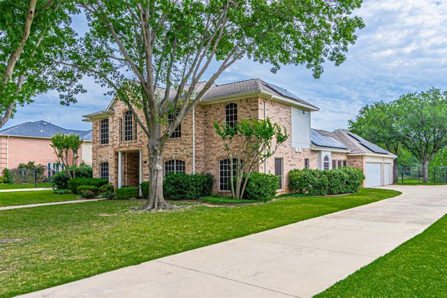 805 Saratoga Drive, Southlake, TX 76092