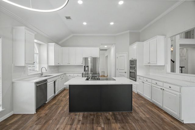 805 Saratoga Drive, Southlake, TX 76092