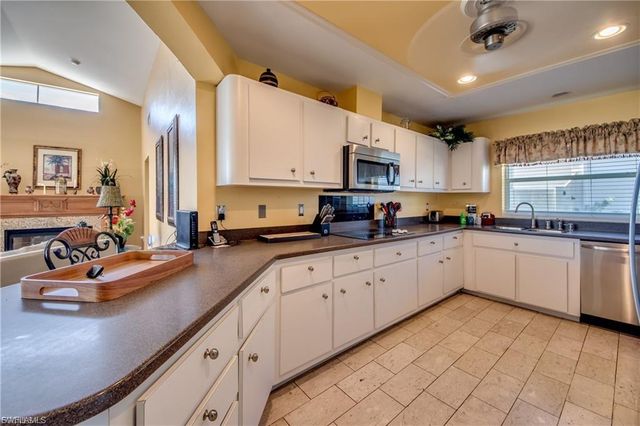 2720 SW 51st ST, Cape Coral, FL 33914