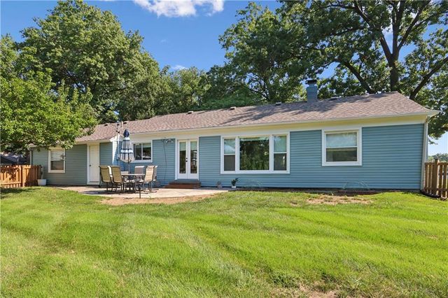 2001 W 86th Street, Leawood, KS 66206
