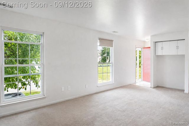 6980 Harvard Lane 127, Canton, MI 48187