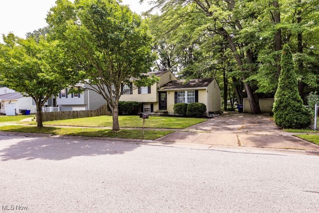 675 Midway Drive, Ravenna, OH 44266