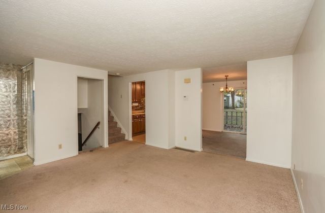 675 Midway Drive, Ravenna, OH 44266