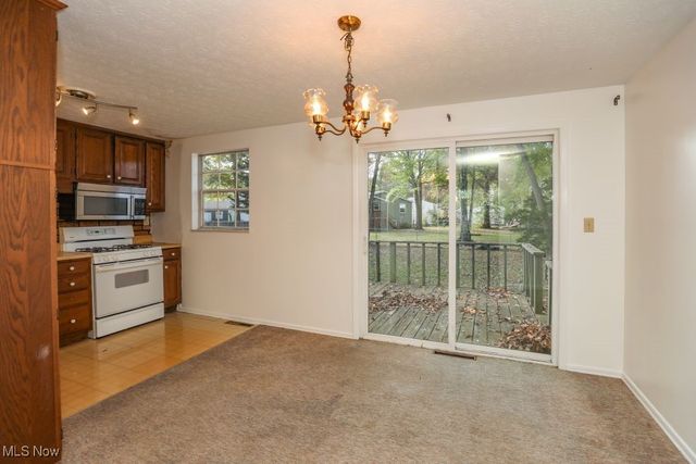 675 Midway Drive, Ravenna, OH 44266