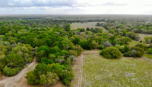 0 Fm 530, Hallettsville, TX 77964