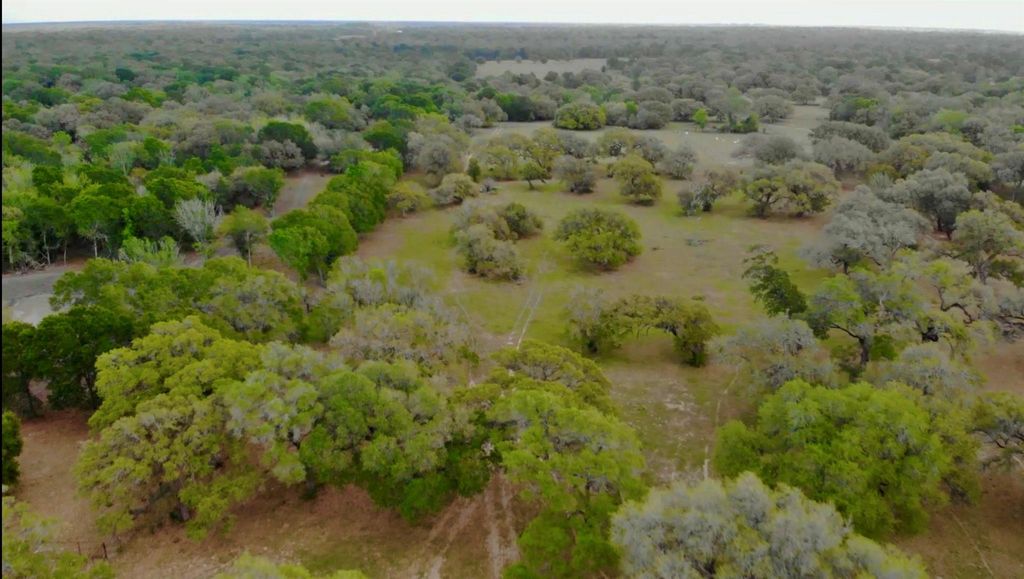 0 Fm 530, Hallettsville, TX 77964