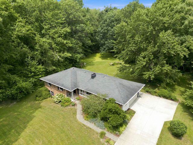 20181 Miller Road, South Bend, IN 46614