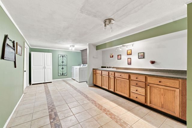 20181 Miller Road, South Bend, IN 46614