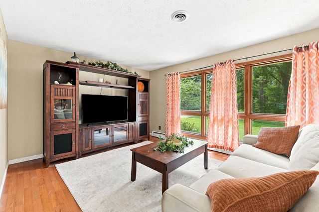 20181 Miller Road, South Bend, IN 46614