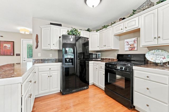20181 Miller Road, South Bend, IN 46614