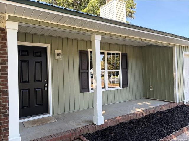 401 Northwoods Drive, Raeford, NC 28376
