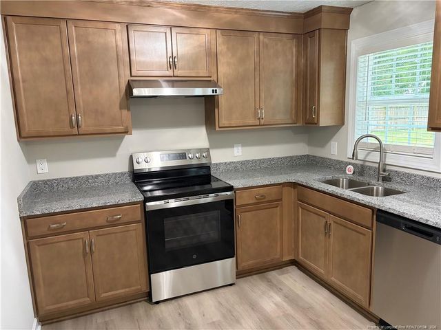401 Northwoods Drive, Raeford, NC 28376