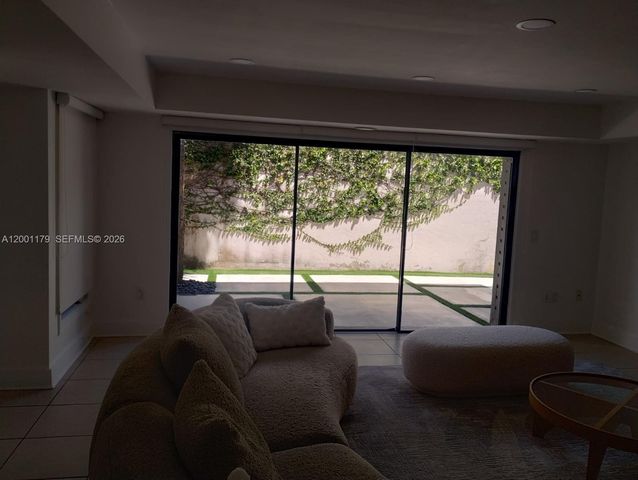 11843 SW 79th Ter, Miami, FL 33183