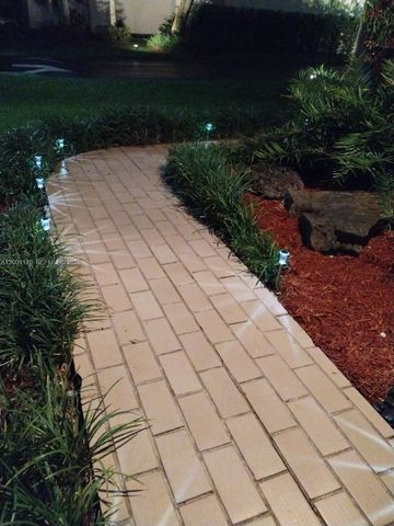 11843 SW 79th Ter, Miami, FL 33183