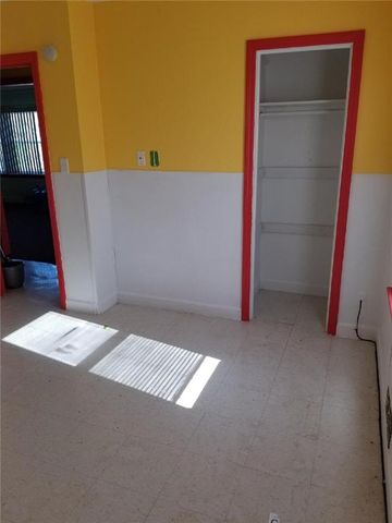 7225 E 46th Street, Indianapolis, IN 46226