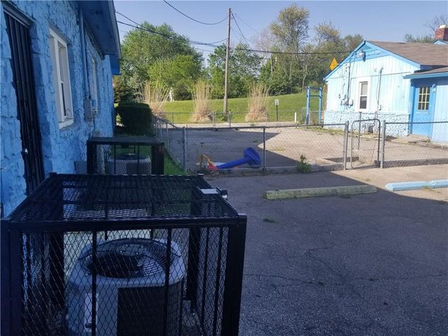 7225 E 46th Street, Indianapolis, IN 46226