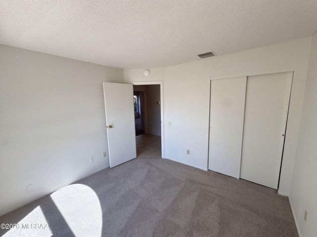 5310 W Grouse Way, Tucson, AZ 85742