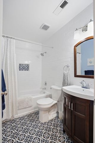 136 River Breeze Drive, Charleston, SC 29407