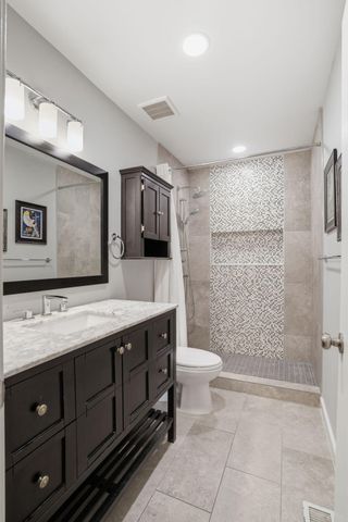 136 River Breeze Drive, Charleston, SC 29407