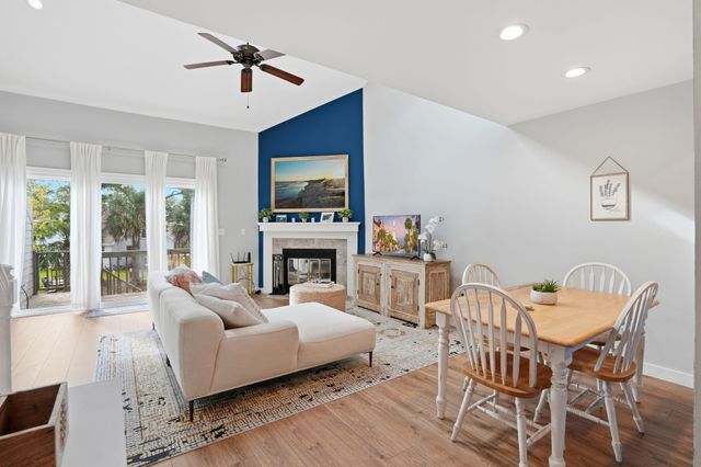 136 River Breeze Drive, Charleston, SC 29407