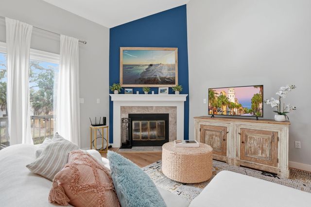 136 River Breeze Drive, Charleston, SC 29407