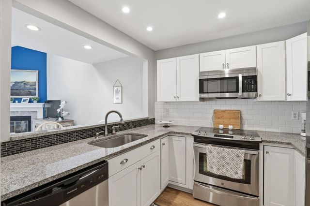 136 River Breeze Drive, Charleston, SC 29407