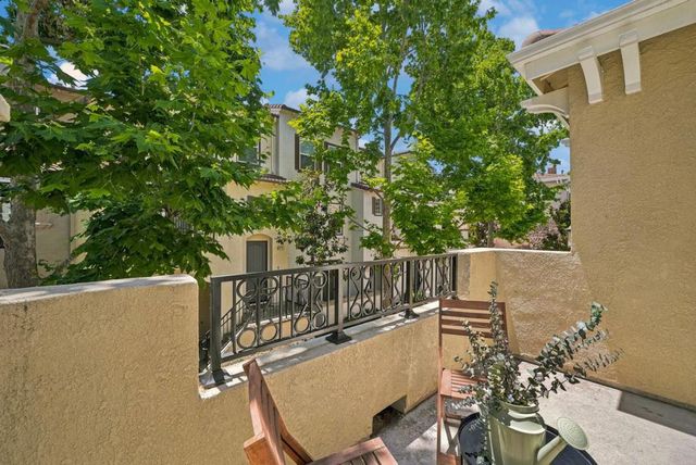 474 Kahlo Street, Mountain View, CA 94041